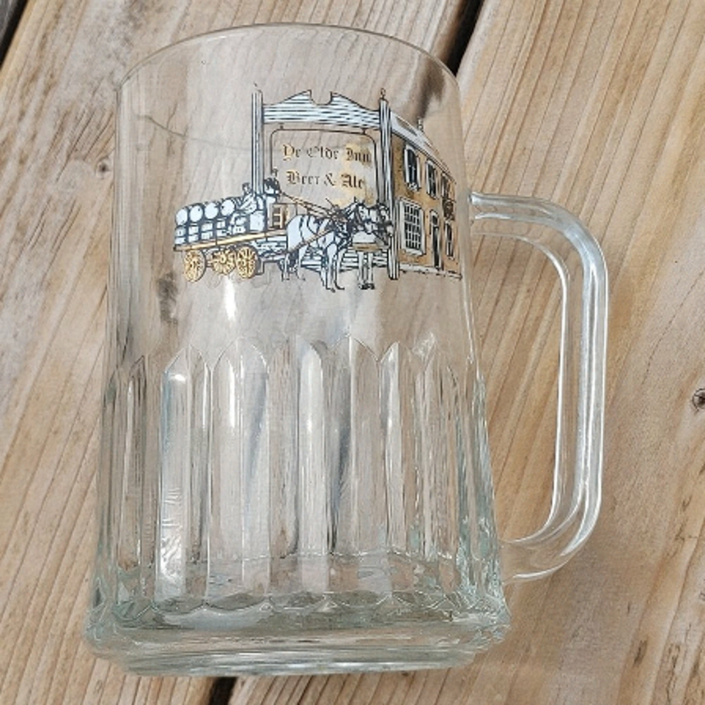 Vintage ye olde inn Beer & Ale tudor Stein Glass
